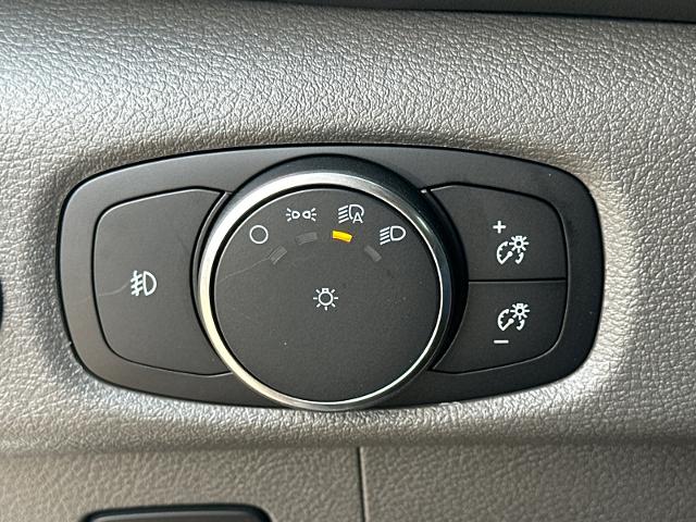 New 2026 Oxford White Ford Passenger Van XLT image 67
