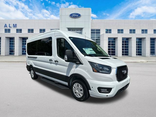 New 2026 Oxford White Ford Passenger Van XLT image 38
