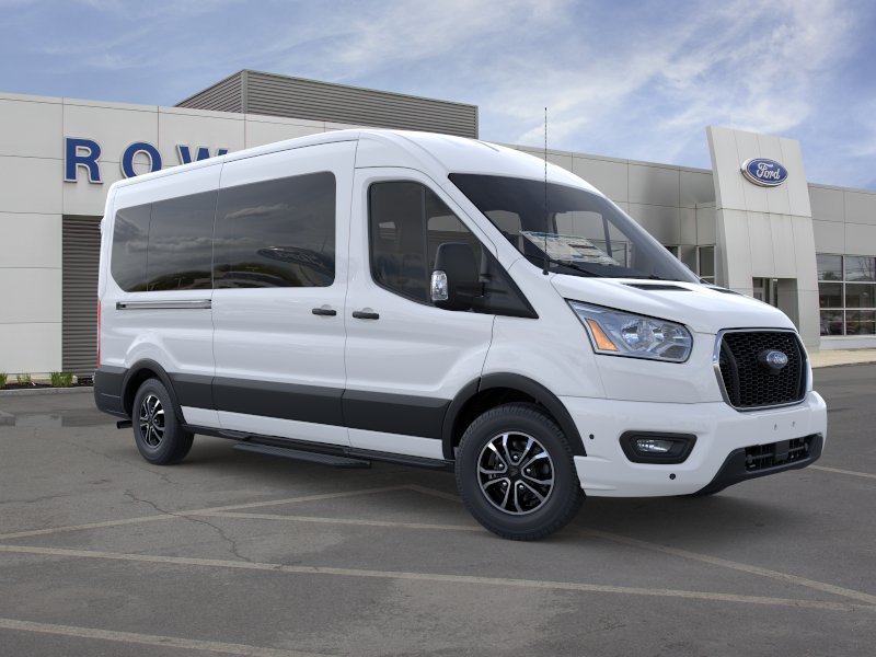 2025 Ford Transit Passenger Wagon XLT