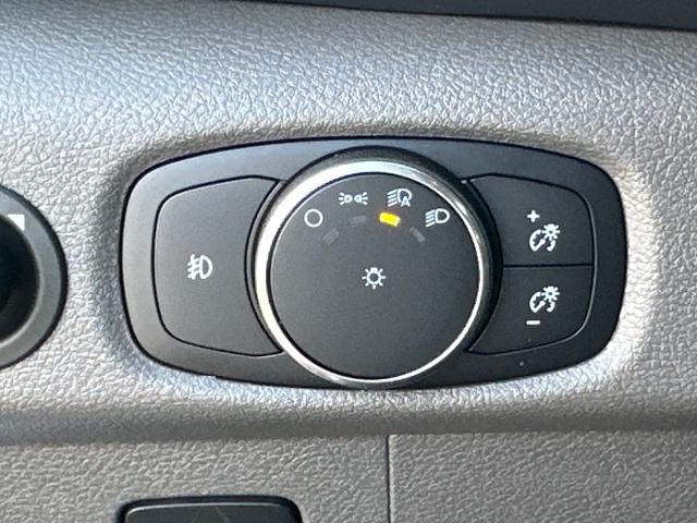New 2026 Oxford White Ford Passenger Van XLT image 61