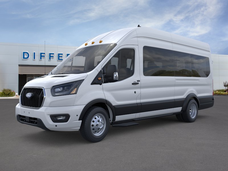 2026 Ford Transit Passenger Wagon XLT