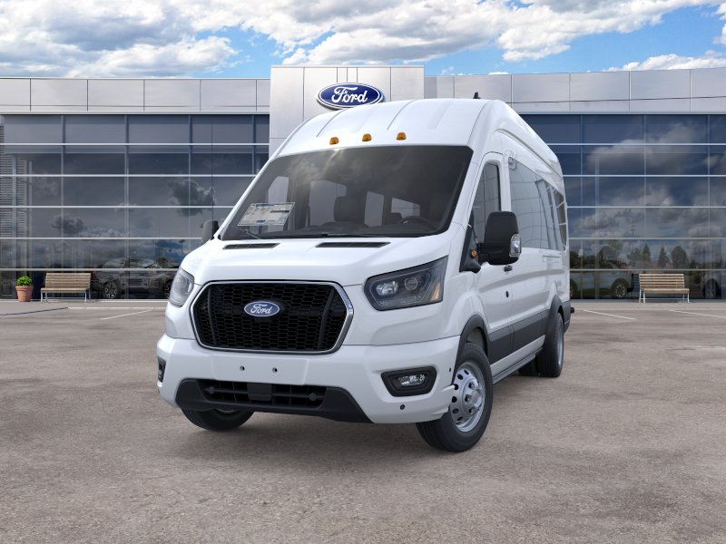 New 2026 Oxford White Ford Passenger Van XLT image 24