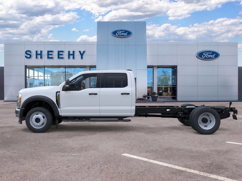 2025 Ford F-450 Super Duty Chassis Cab XL - Photo 37
