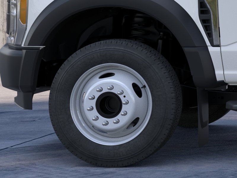 New 2026 Oxford White Ford F-550® XL image 19
