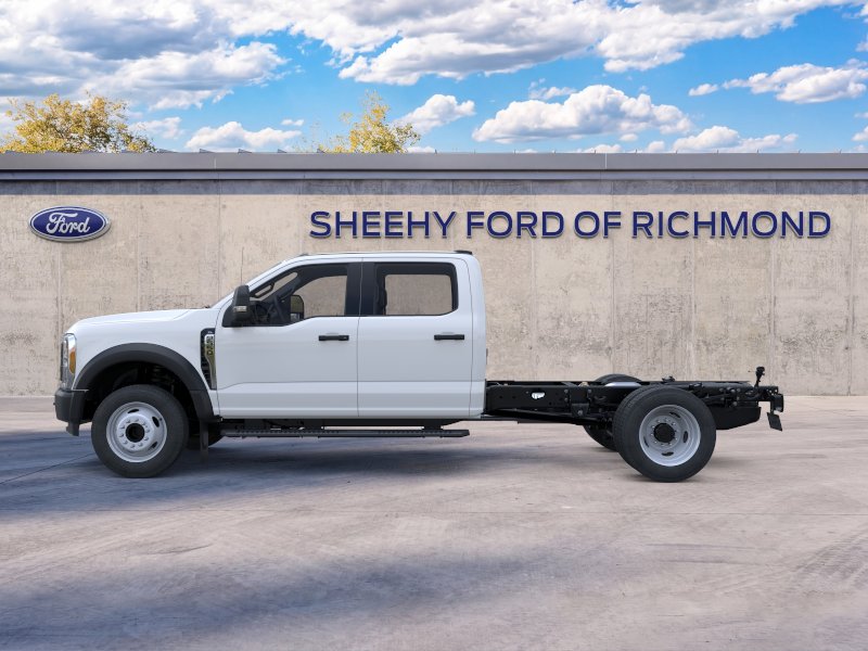 New 2026 Oxford White Ford F-550® XL image 4