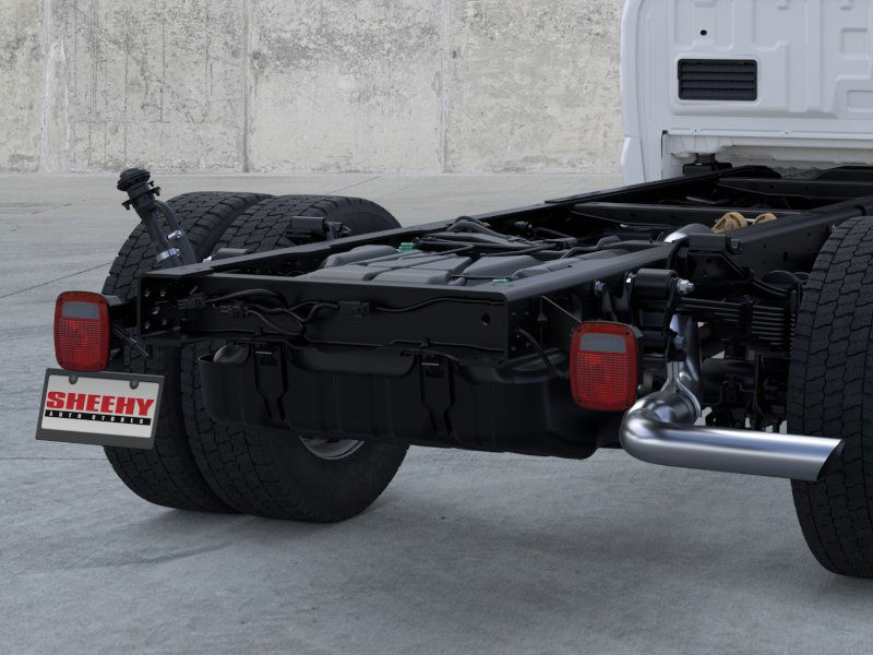 2025 Ford F-550 Super Duty Chassis Cab XL - Photo 21