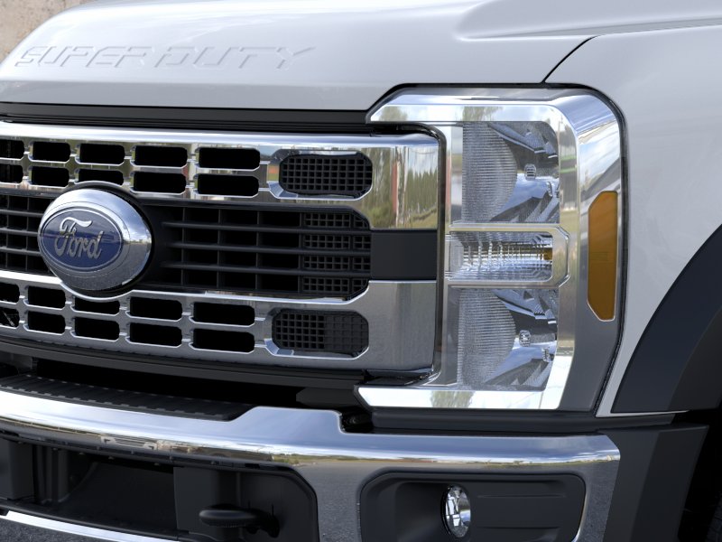 New 2026 Oxford White Ford F-450® XL image 17