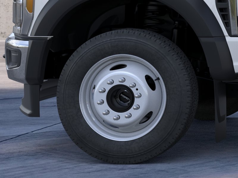 New 2026 Oxford White Ford F-450® XL image 19