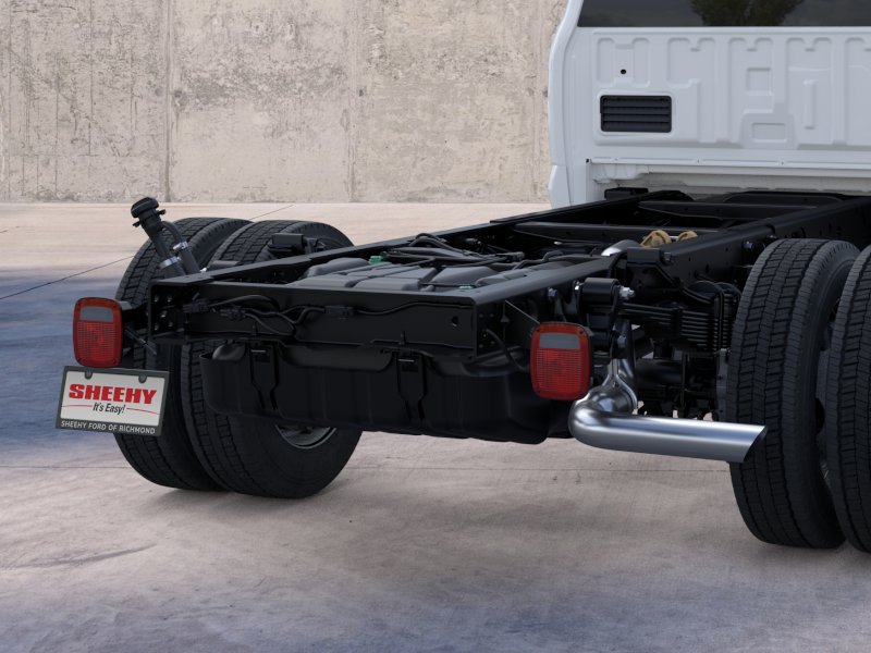 New 2026 Oxford White Ford F-450® XL image 21