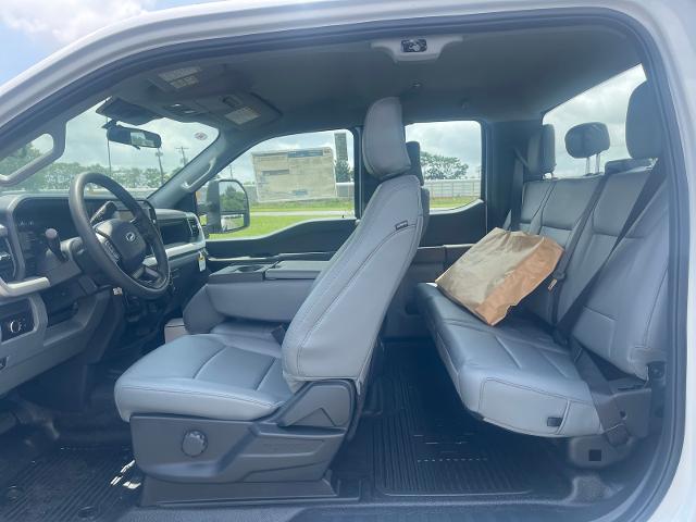 New 2026 Oxford White Ford XL image 29