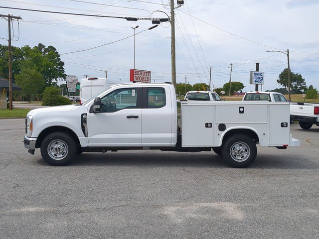 New 2026 Oxford White Ford F-250® XL image 57