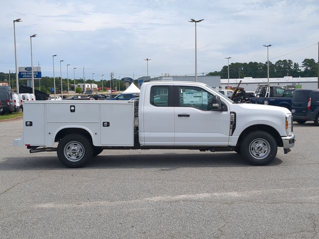 New 2026 Oxford White Ford F-250® XL image 61