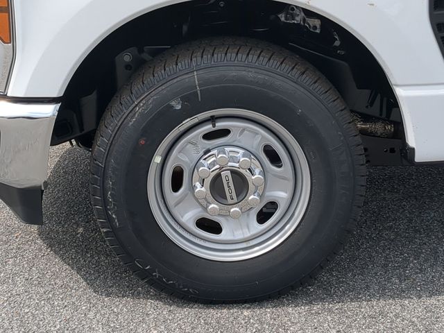 New 2026 Oxford White Ford F-250® XL image 65