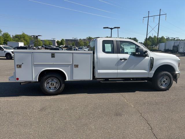 New 2026 Oxford White Ford F-250® XL image 6