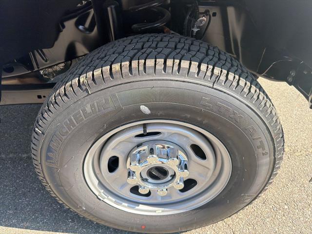 New 2026 Oxford White Ford F-250® XL image 9