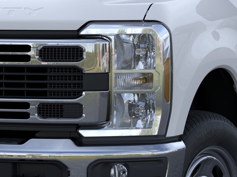 2025 Ford F-350 Super Duty Chassis Cab XL - Photo 18
