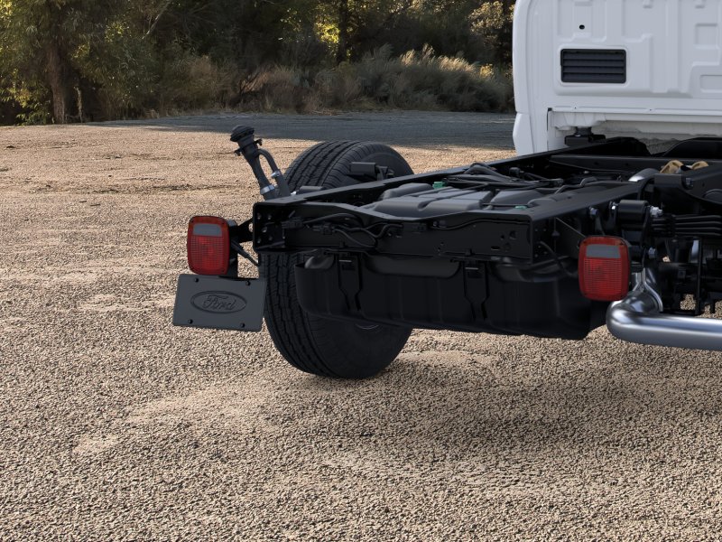 2025 Ford F-350 Super Duty Chassis Cab XL - Photo 21
