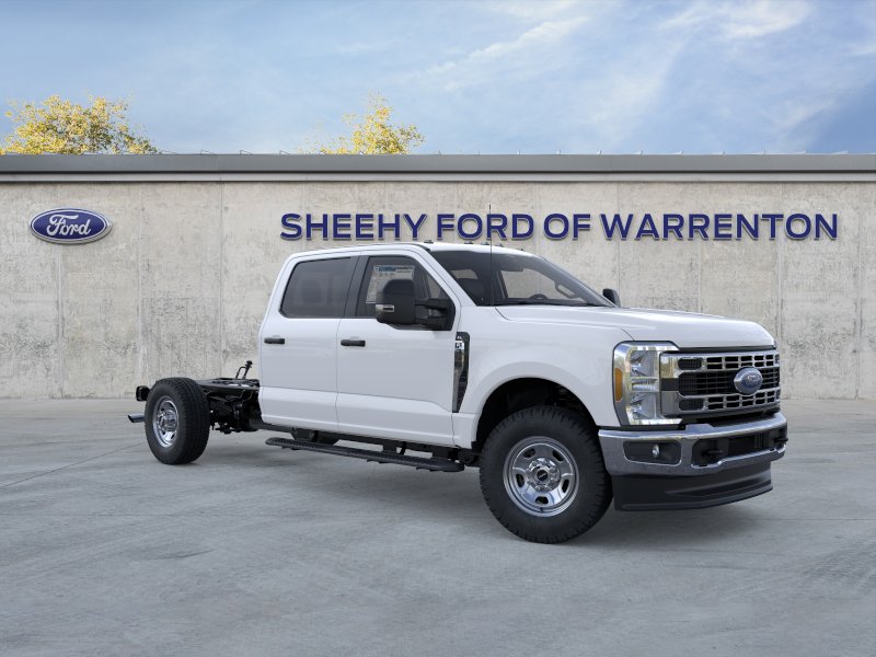 2026 Ford F-350 XL 4x4 Crew Cab 179-In SRW's photo