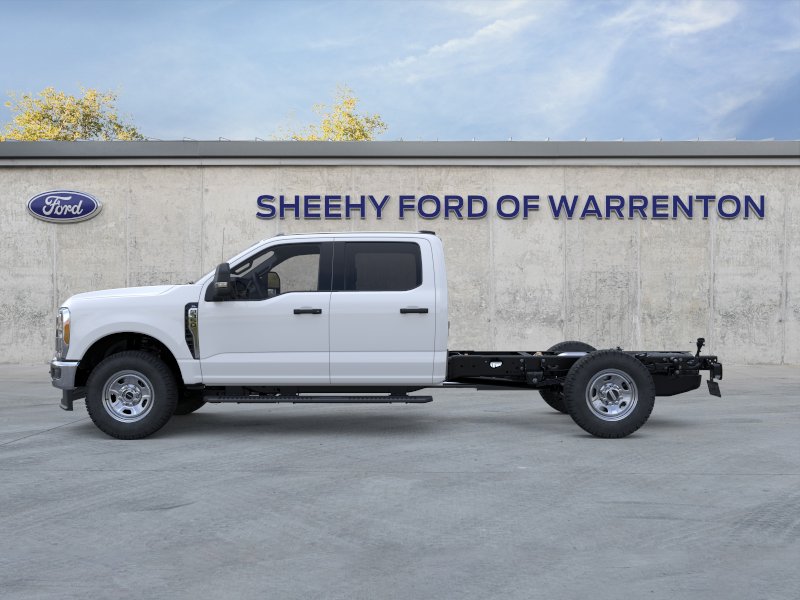 New 2026 Oxford White Ford XL SERVICE BODY image 25