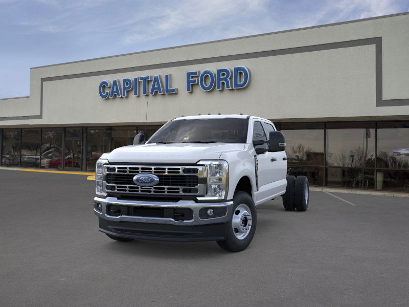 New 2026 Oxford White Ford F-350® XL image 32