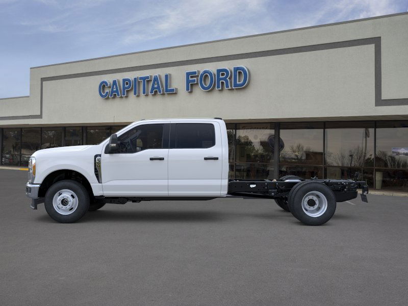 New 2026 Oxford White Ford F-350® XL image 33