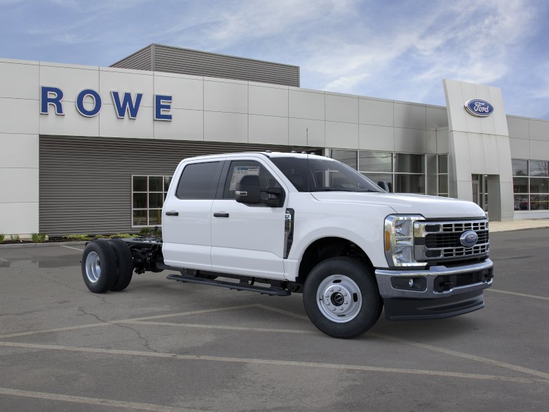 2026 Ford F-350 Super Duty Chassis Cab