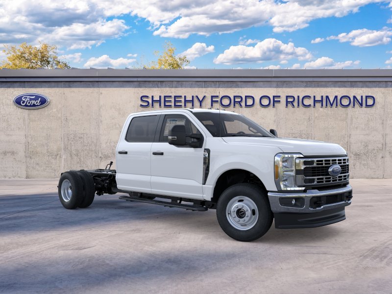 New 2026 Oxford White Ford XL image 2