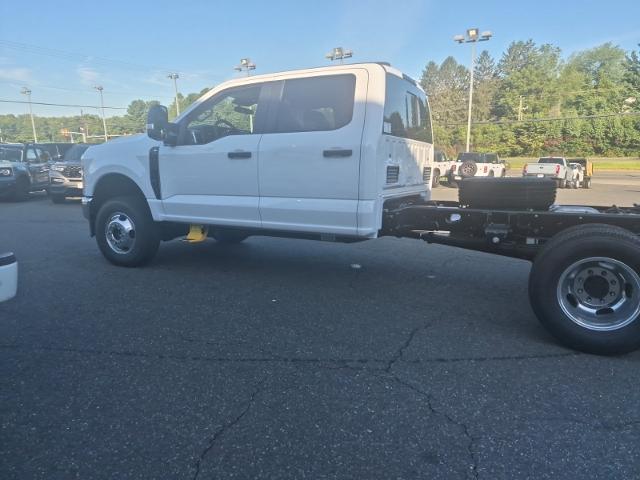 New 2027 Oxford White Ford XL CHASSIS image 23