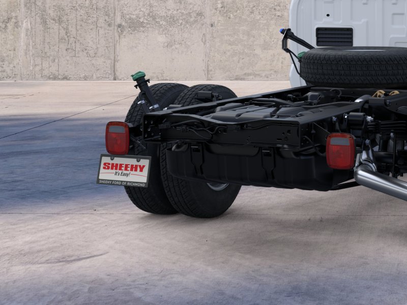 New 2026 Oxford White Ford F-350® XL image 21