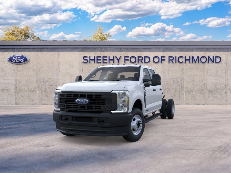 New 2026 Oxford White Ford F-350® XL image 3