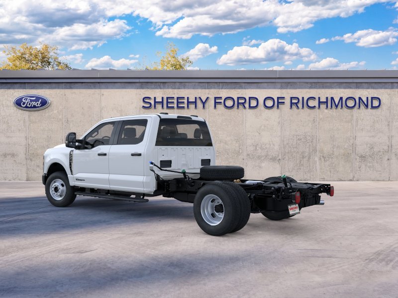 New 2026 Oxford White Ford F-350® XL image 5