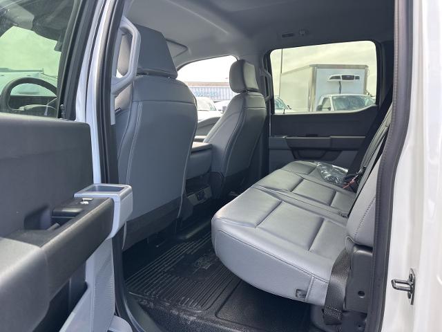 2025 Ford F-350 Super Duty Chassis Cab XL - Photo 17