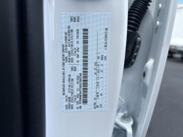 2025 Ford F-350 Super Duty Chassis Cab XL - Photo 18