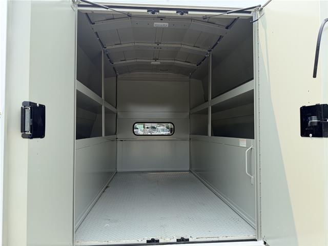 New 2026 Oxford White Ford XL image 34