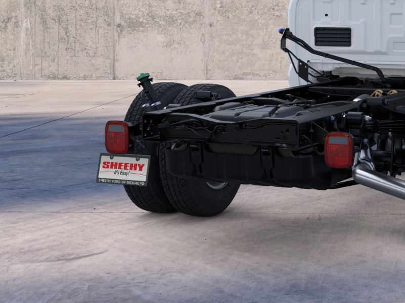 New 2026 Oxford White Ford F-350® XL image 21