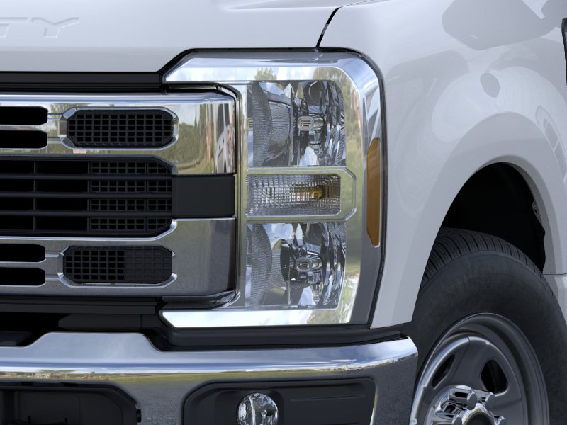 2025 Ford F-350 Super Duty Chassis Cab XL - Photo 18