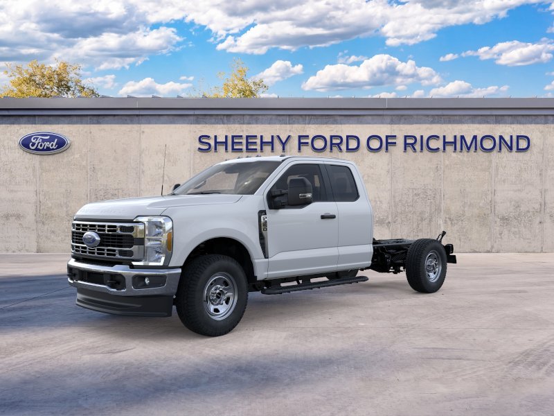 New 2026 Oxford White Ford F-350® XL image 2