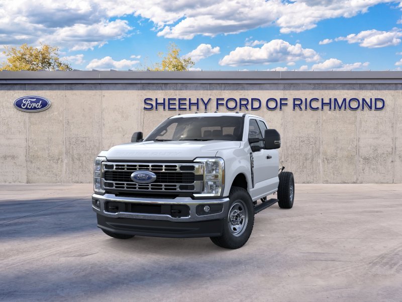 New 2026 Oxford White Ford F-350® XL image 3