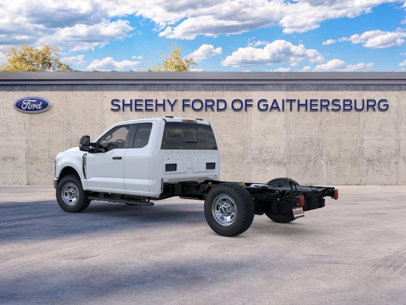 New 2026 Oxford White Ford F-350® XL image 5