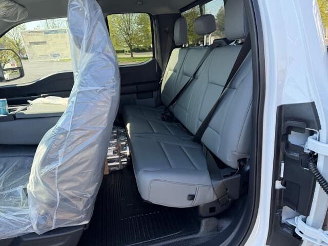 New 2026 Oxford White Ford XL image 26