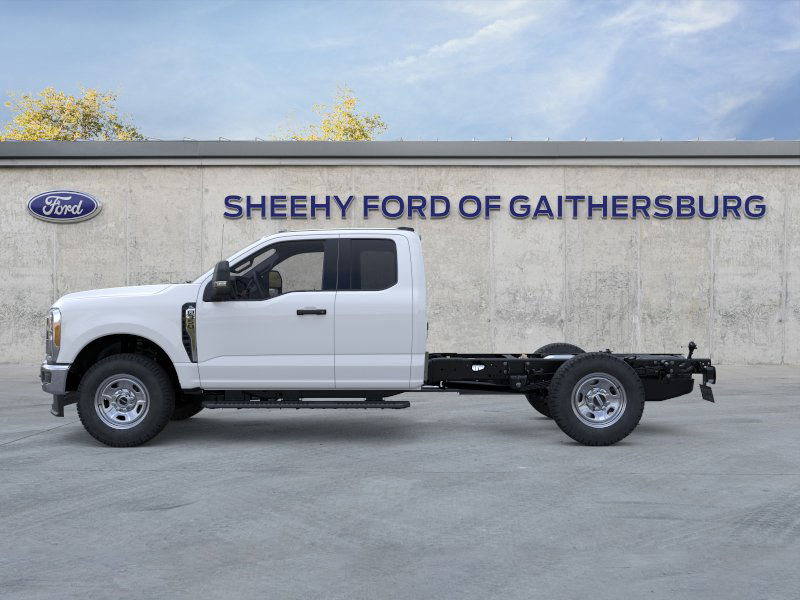 New 2026 Oxford White Ford XL image 18