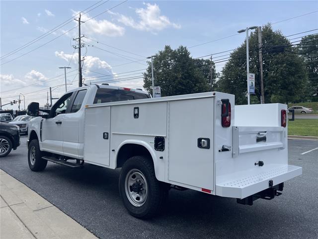 New 2026 Oxford White Ford XL image 29