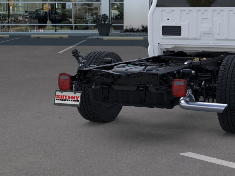 New 2025 Oxford White Ford F-350® XL image 21