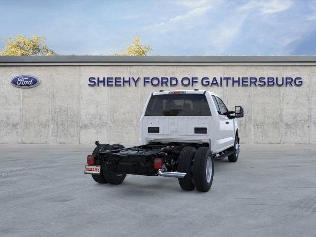 New 2025 Oxford White Ford F-350® XL image 19