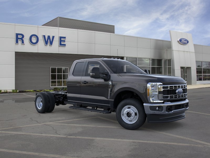 2026 Ford Super Duty F-350 DRW XL