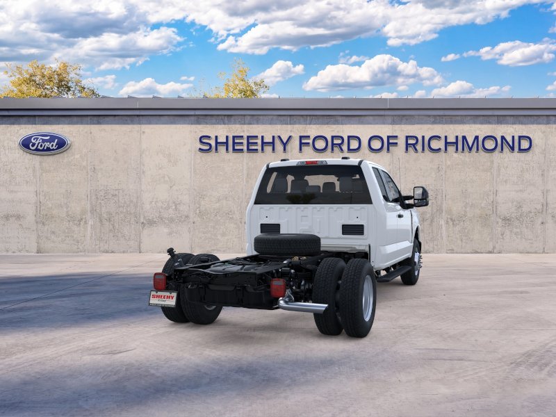 New 2026 Oxford White Ford F-350® XL image 8