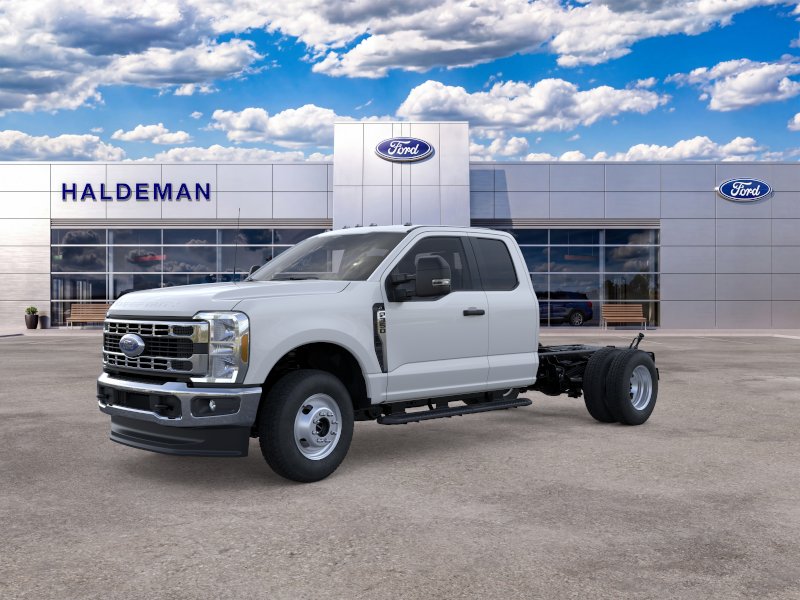 2026 Ford Super Duty F-350 DRW SCAB