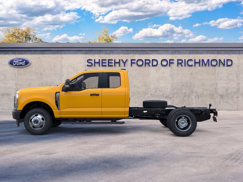 New 2026 Agate Black Metallic Ford F-350® XL image 4