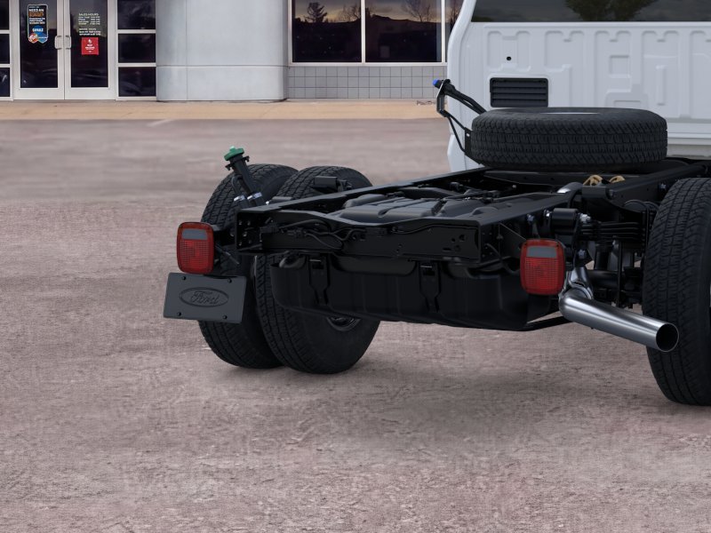 New 2026 Oxford White Ford F-350® XLT image 21