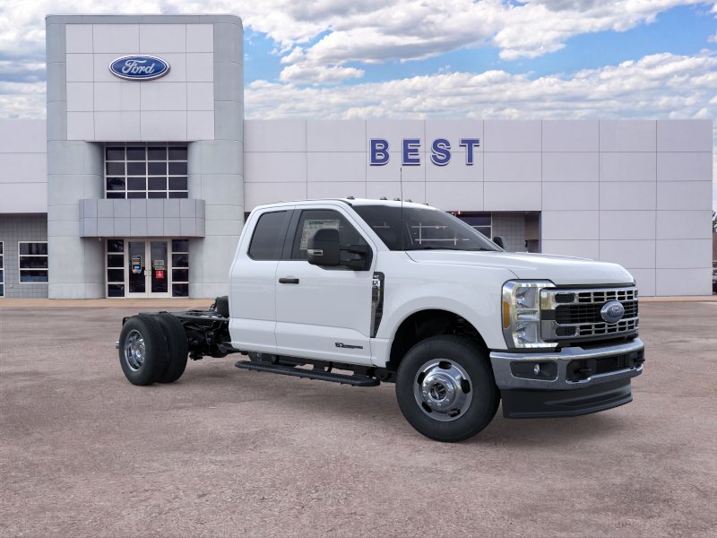 New 2026 Oxford White Ford F-350® XLT image 7